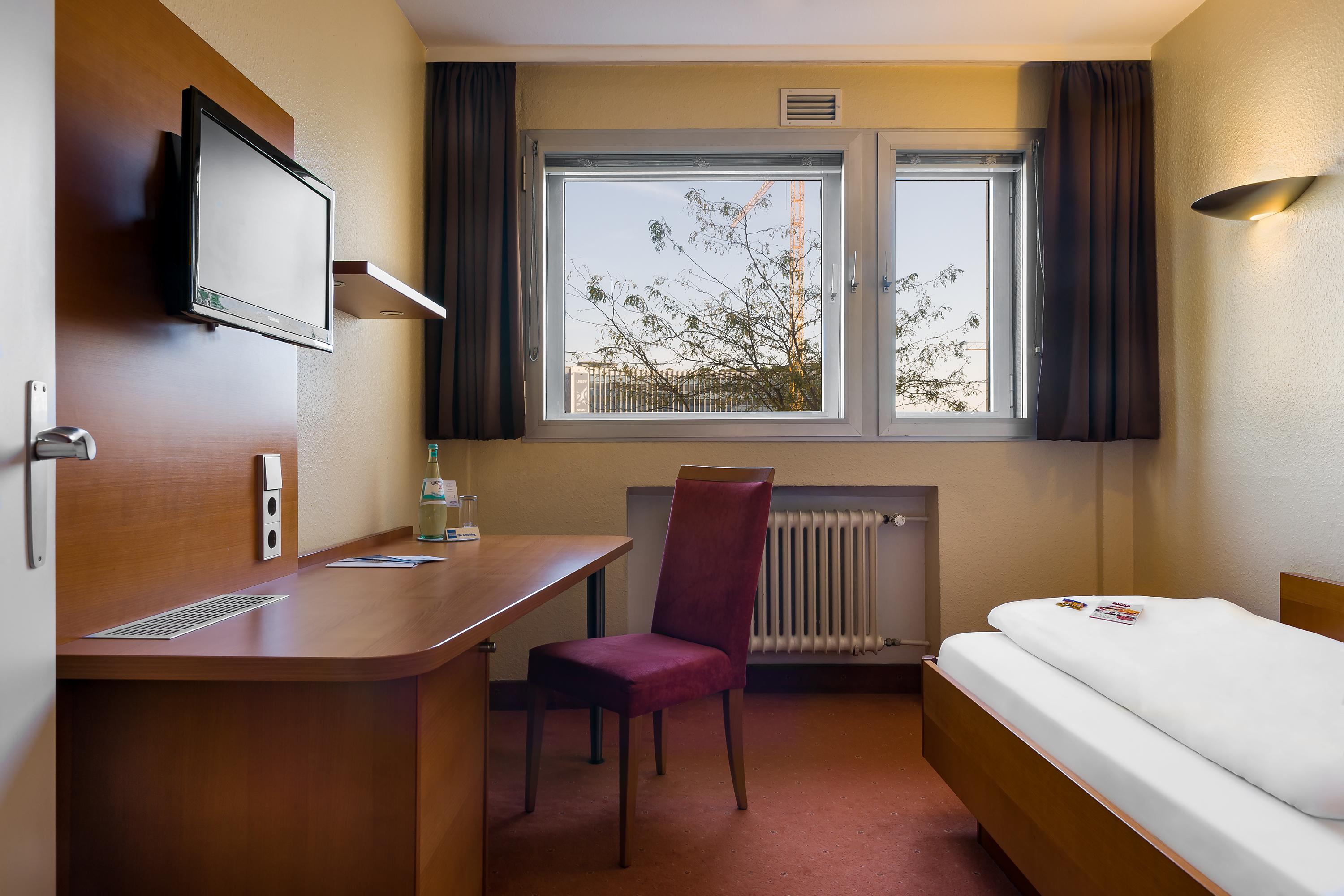 Rieker Hauptbahnhof Hotel 3*