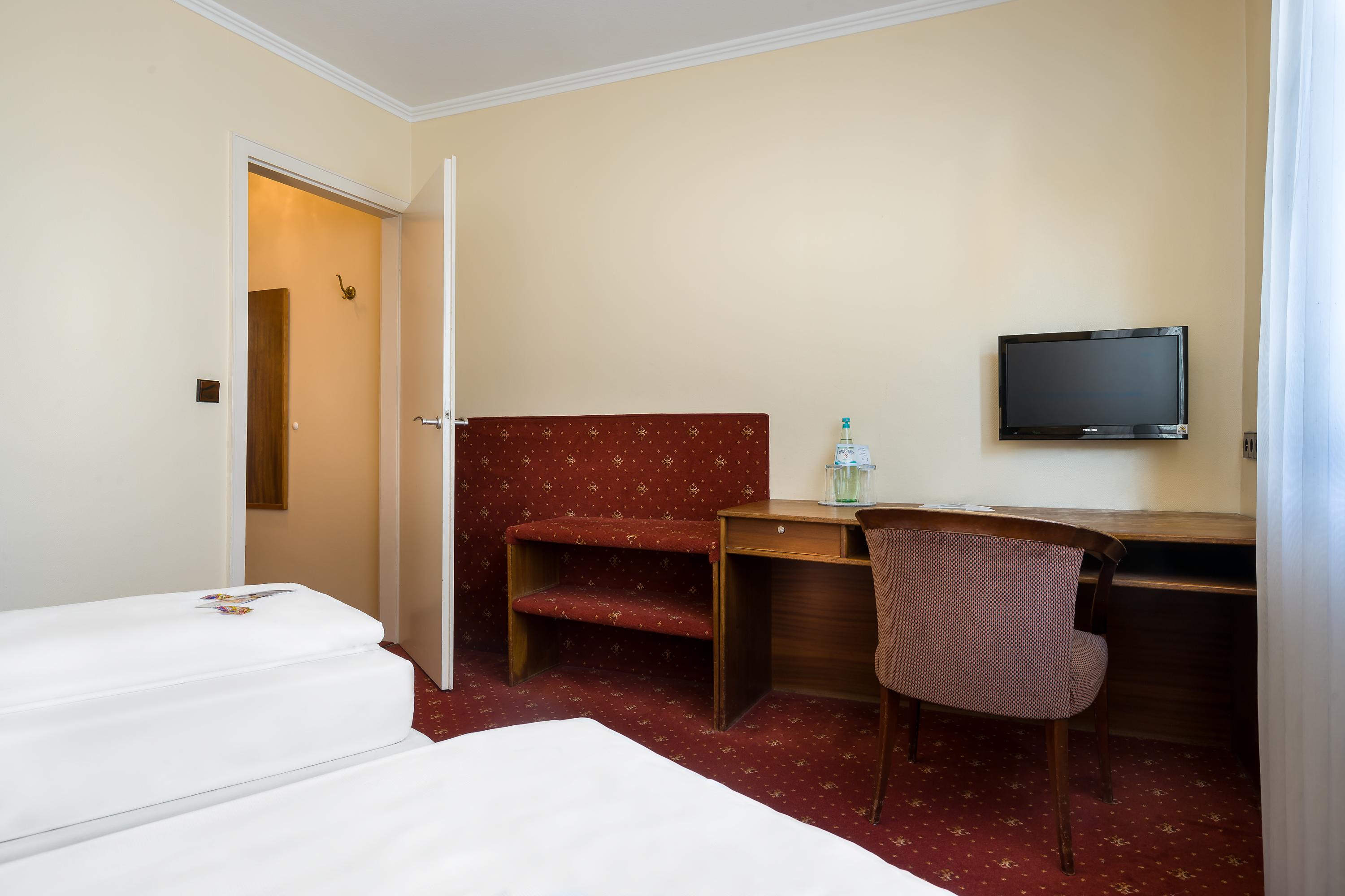 Rieker Hauptbahnhof Hotel