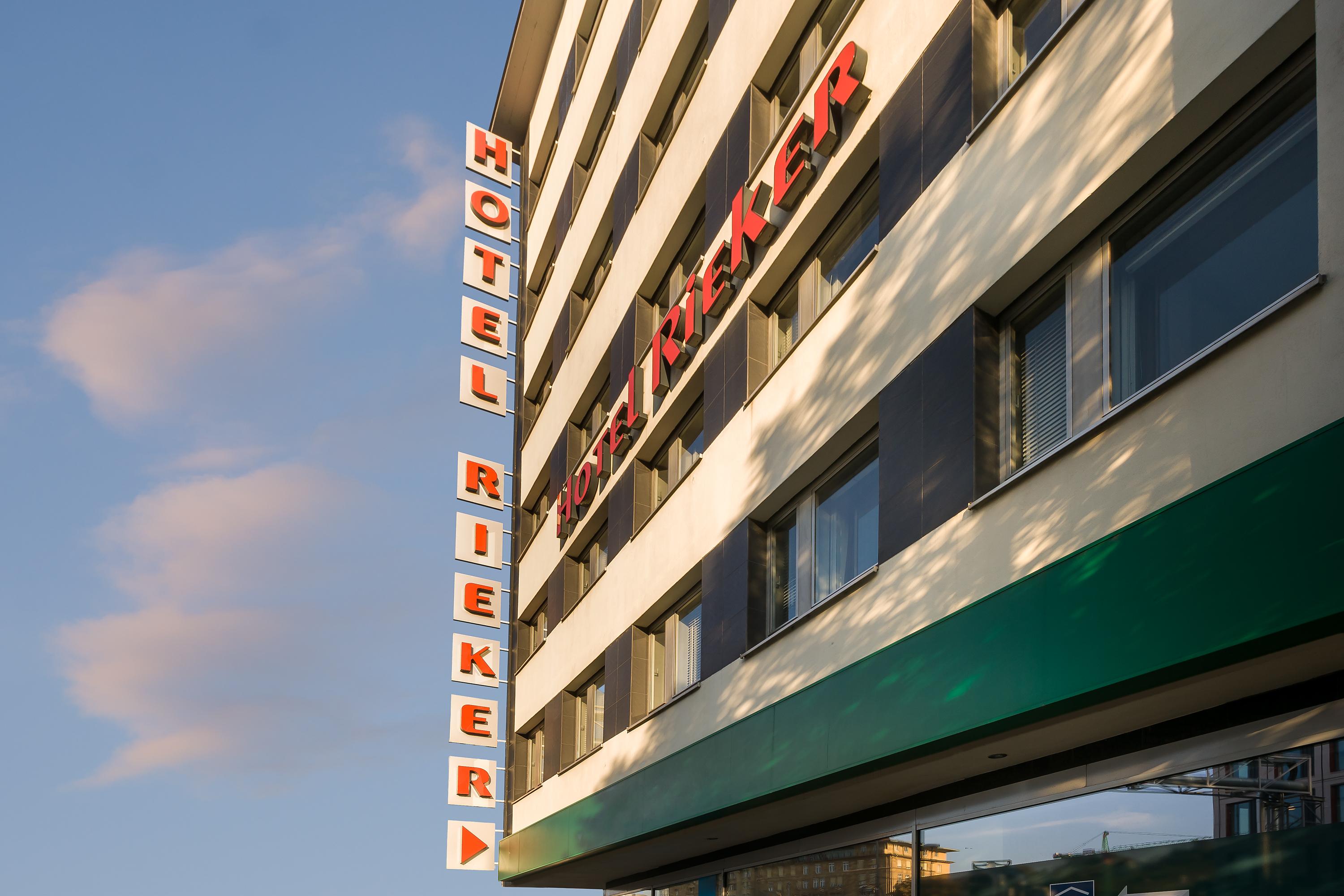 斯图加特Rieker Hauptbahnhof酒店